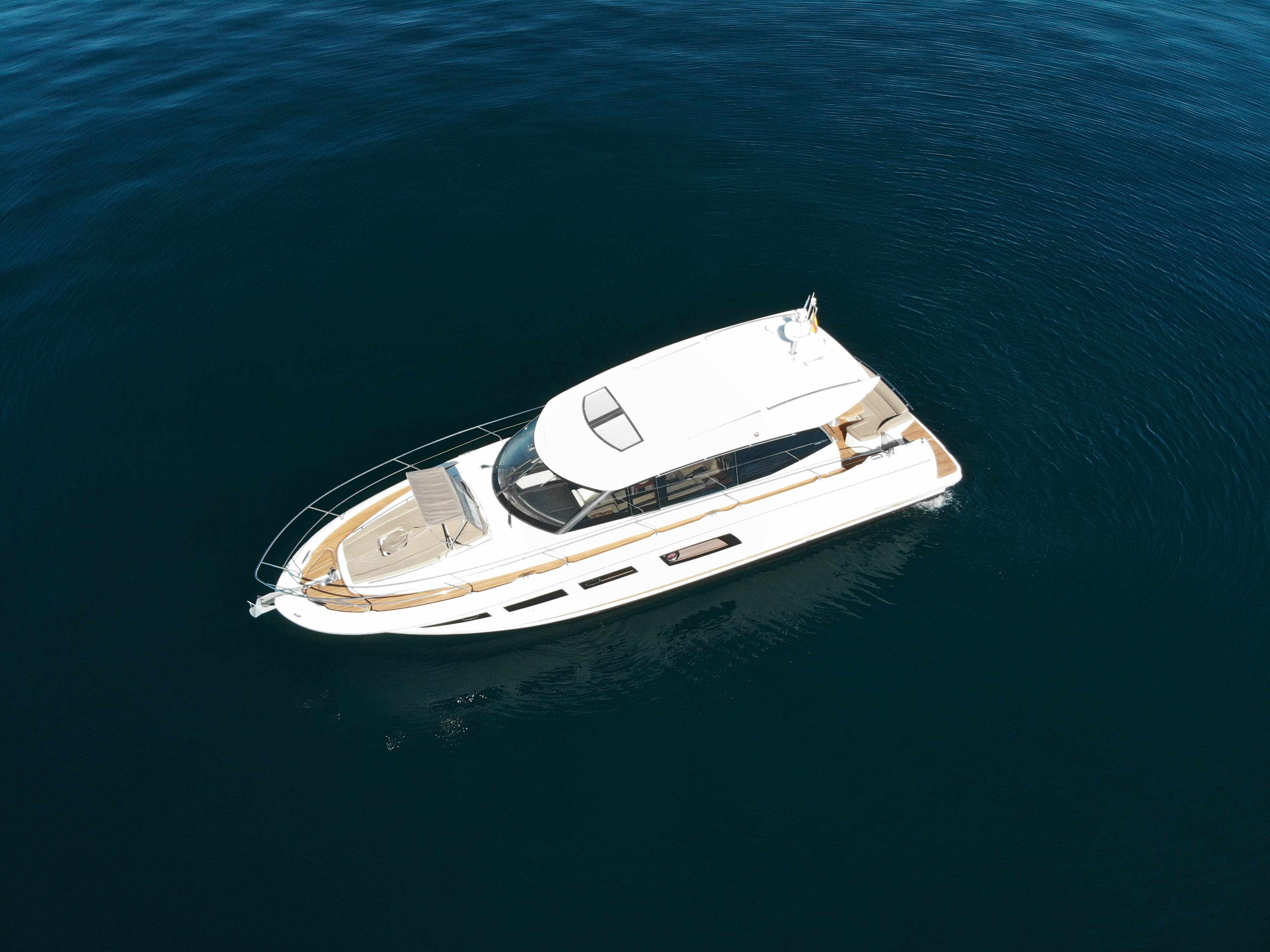 Prestige 50 "La Brisa" exterior 2