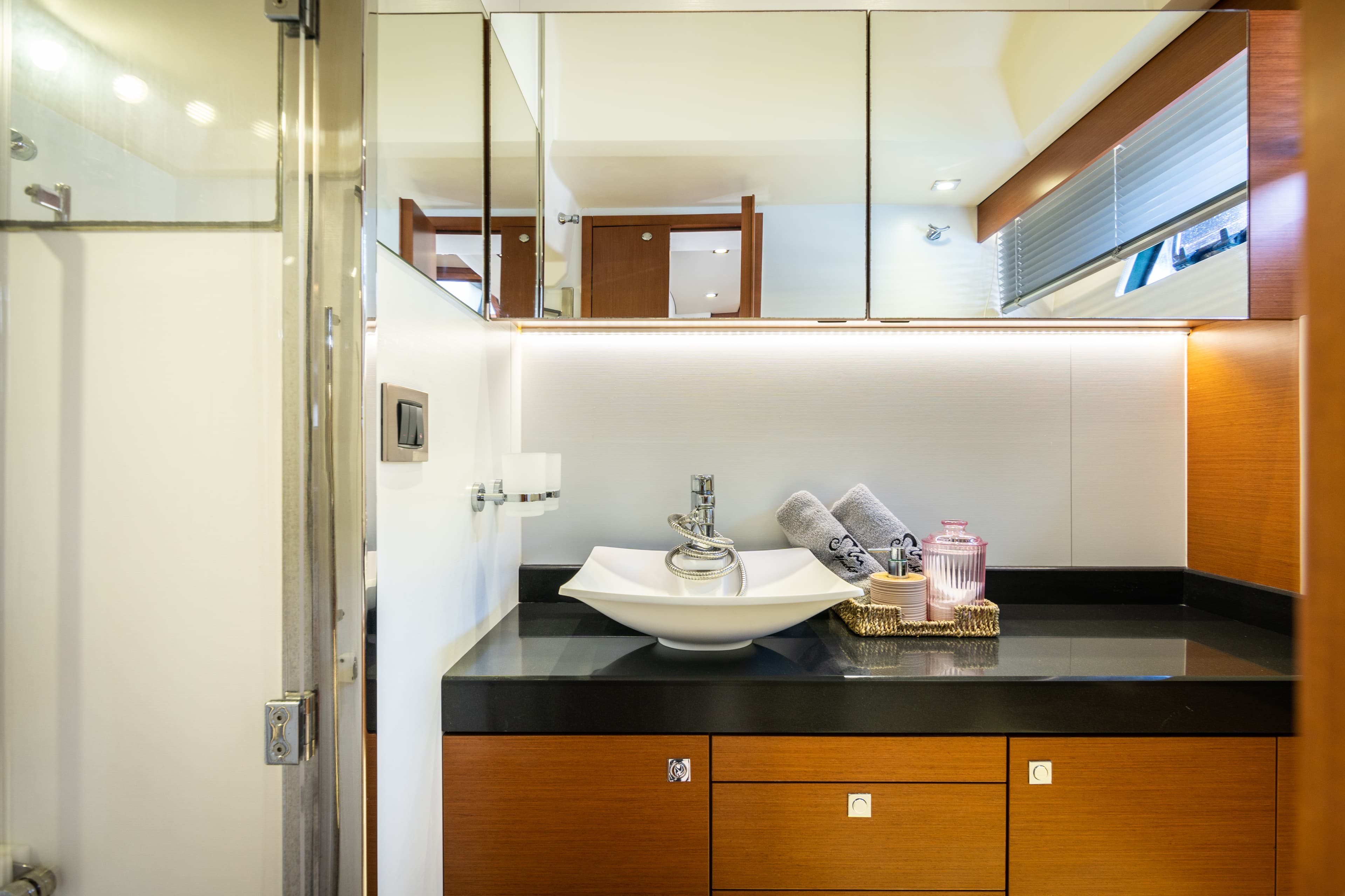 Prestige 50 "La Brisa" interior 3