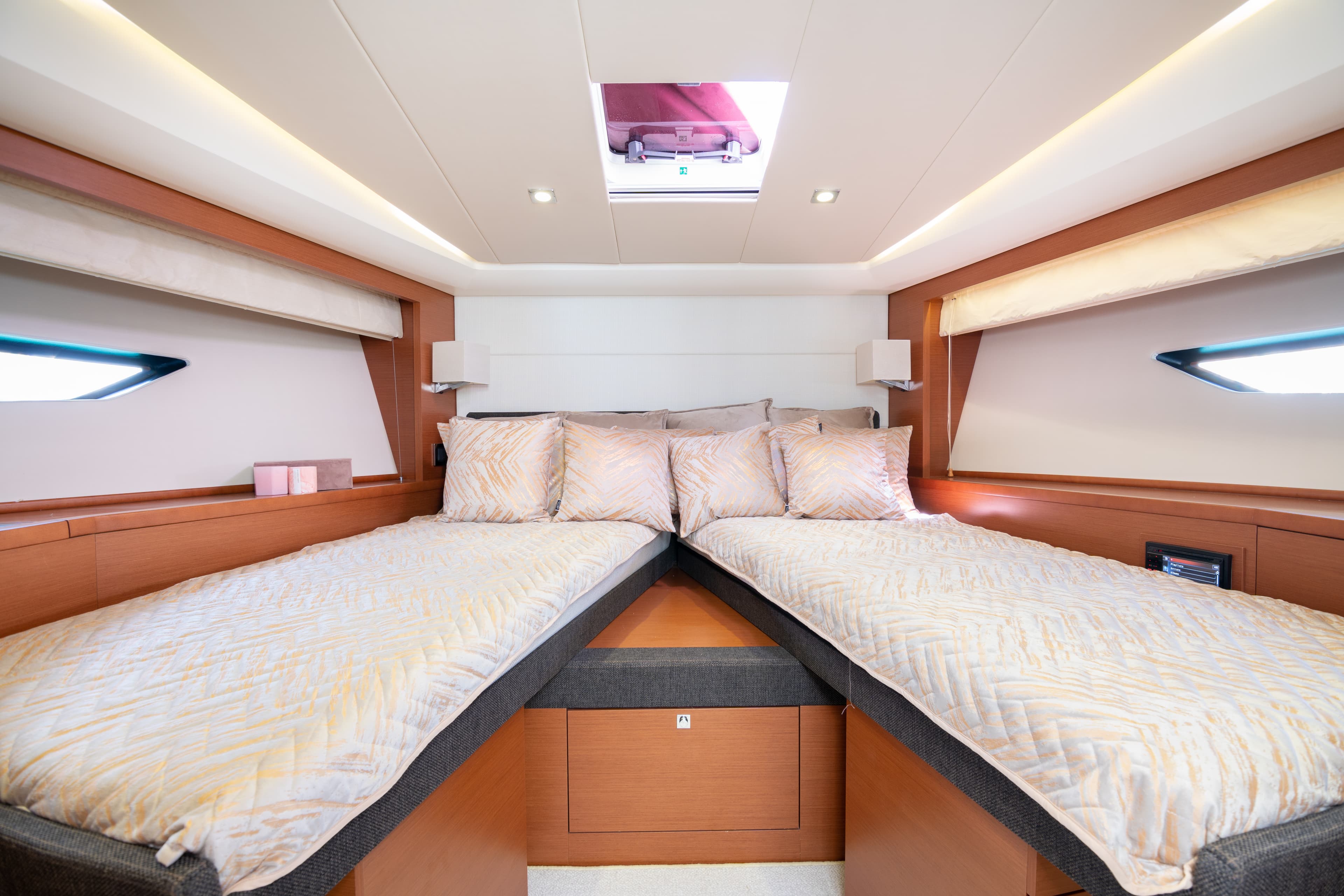 Prestige 50 "La Brisa" interior 4