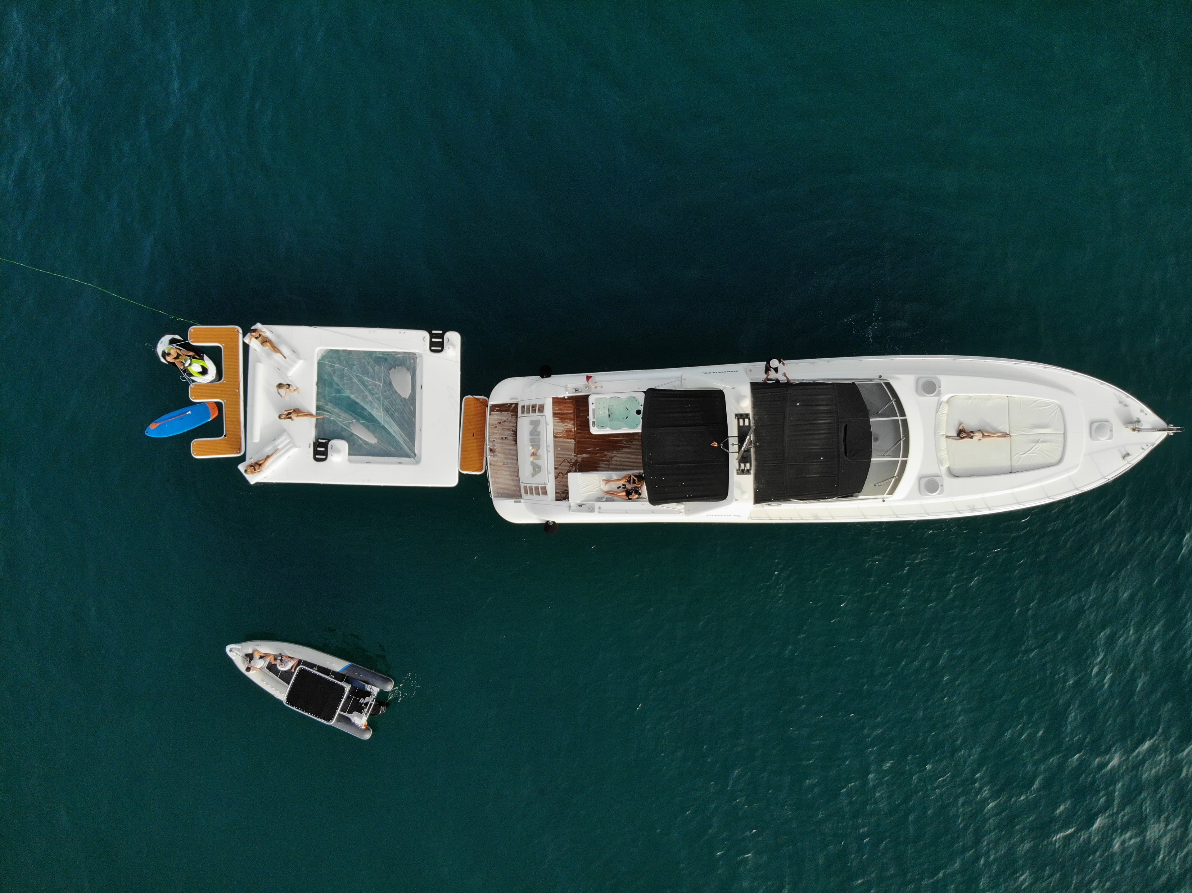 Mangusta 80 "Nina" exterior 9