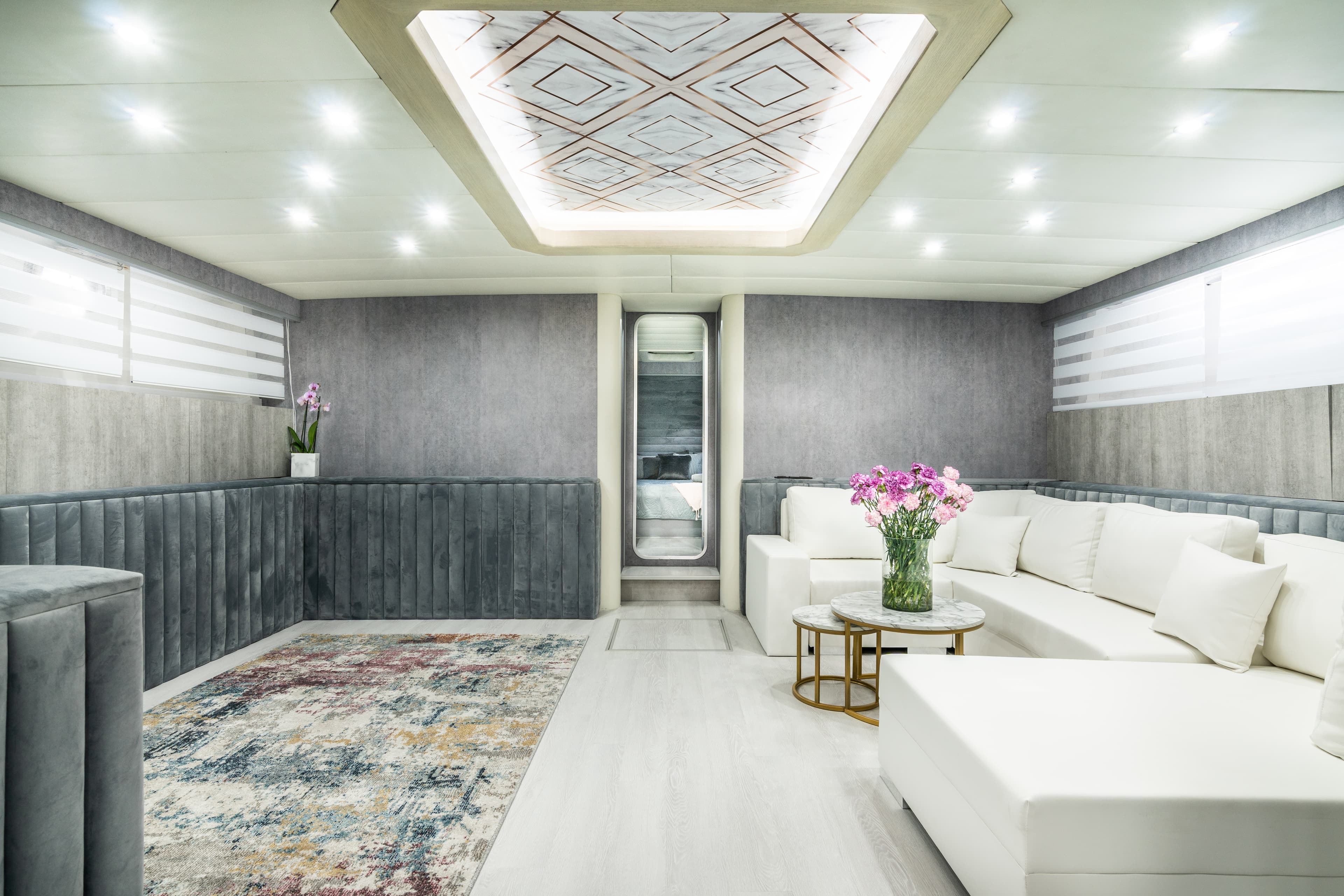 Mangusta 80 "Nina" interior 4