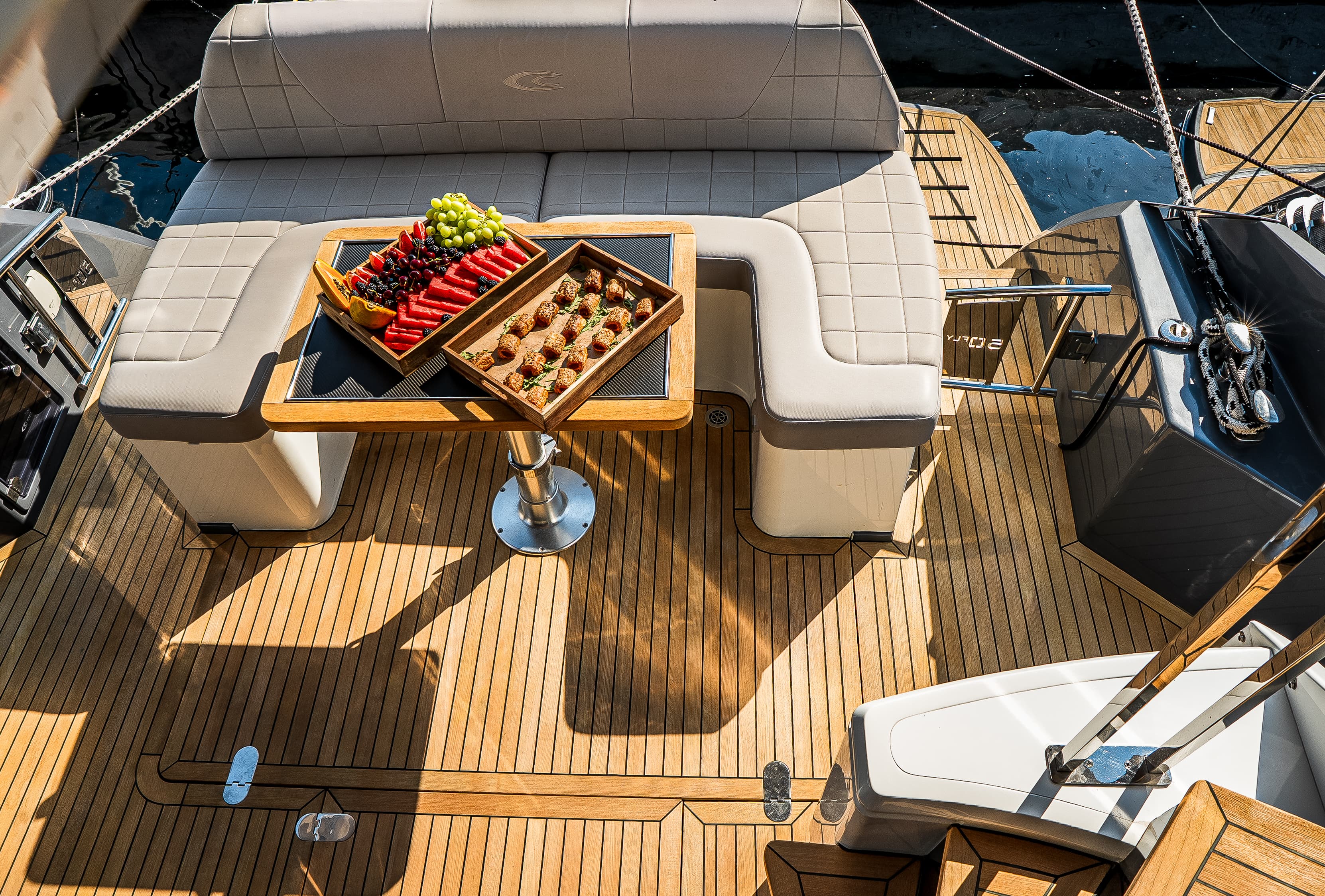 Cobrey 50 Fly "Swederm" exterior — yacht charter Marbella 10