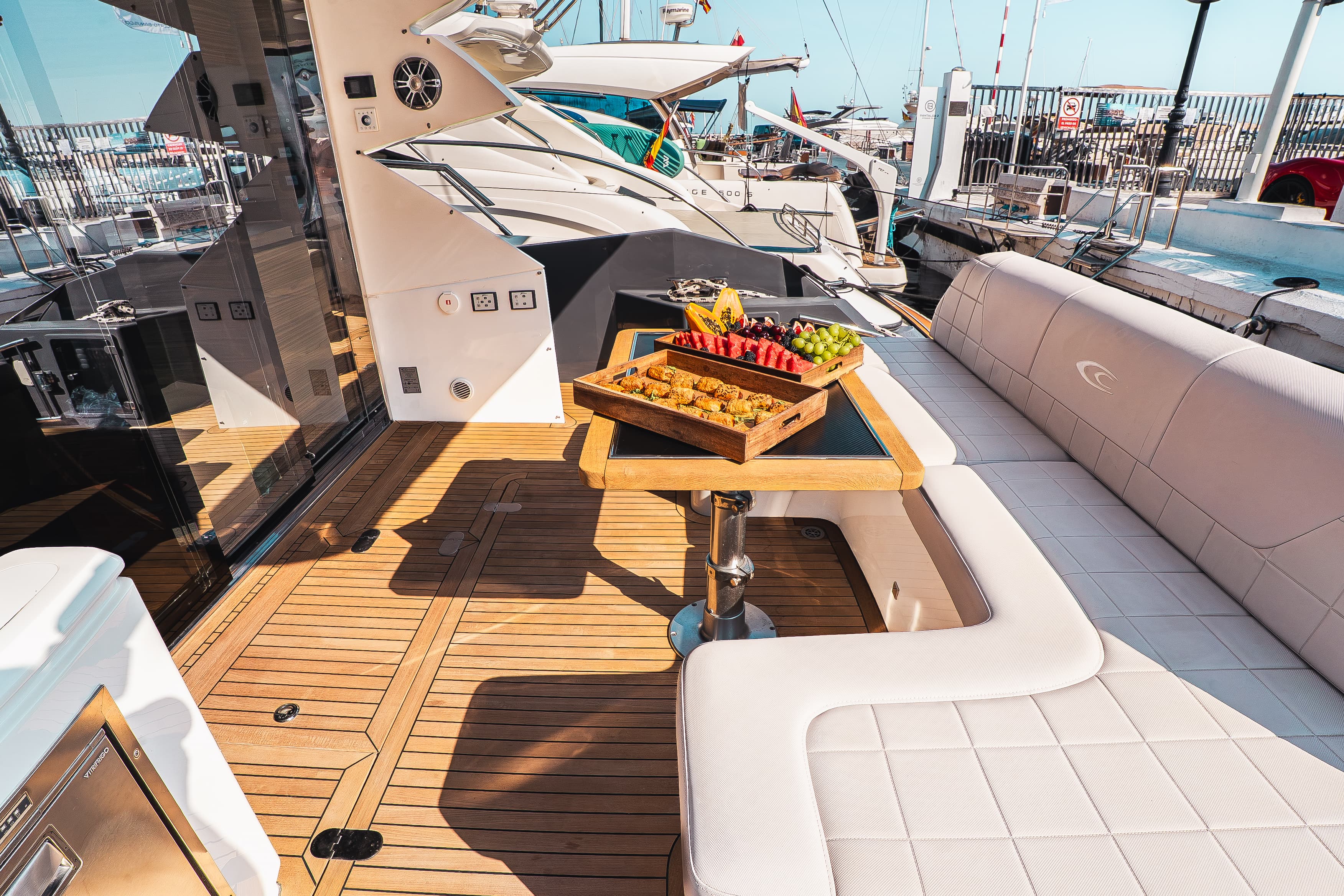 Cobrey 50 Fly "Swederm" exterior — yacht charter Marbella 8