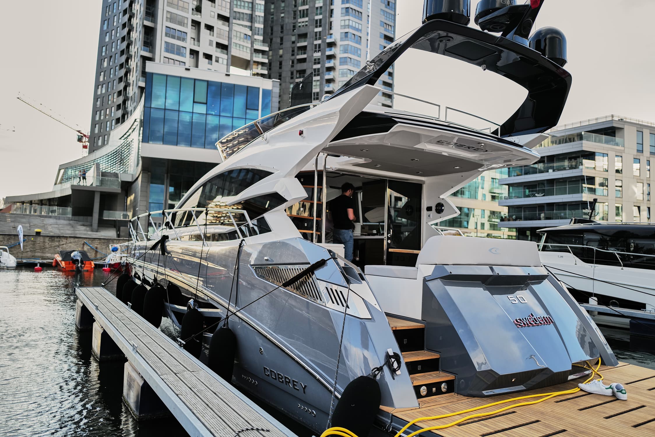 Cobrey 50 Fly "Swederm" luxury yacht charter Marbella — Puerto Banús