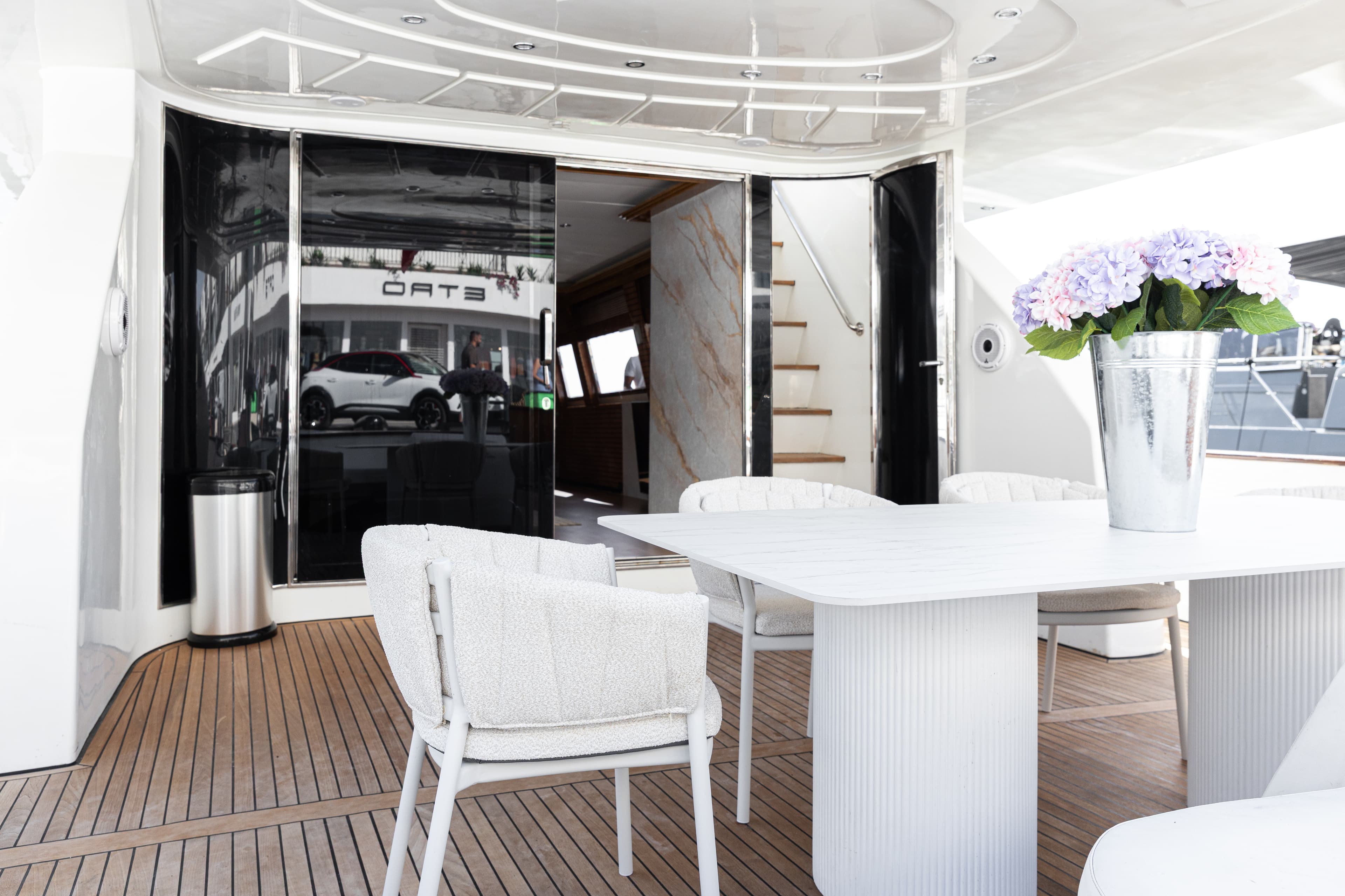 Antago 90 "Venus" interior 19