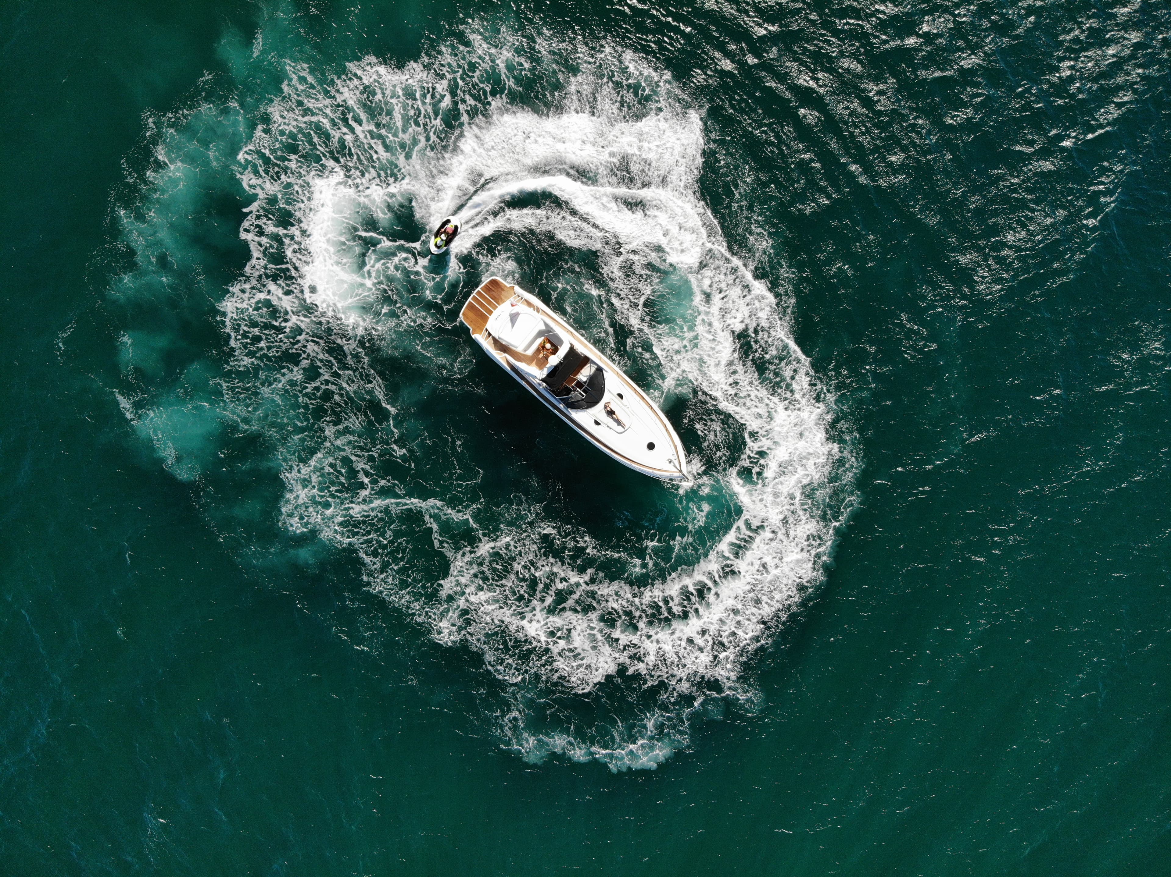 Sunseeker Predator 55 "Vibe" exterior 9