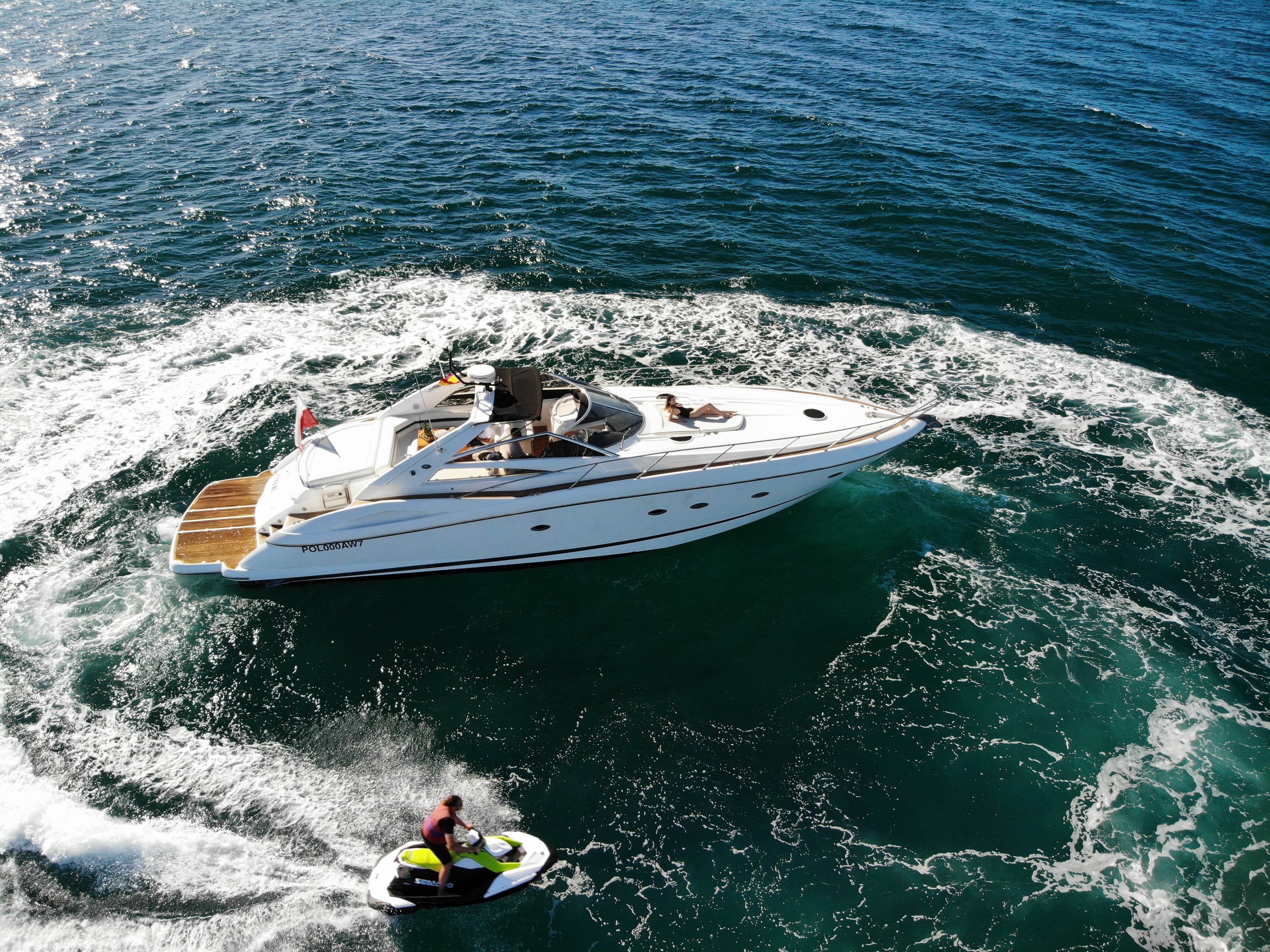 Sunseeker Predator 55 "Vibe" exterior 11
