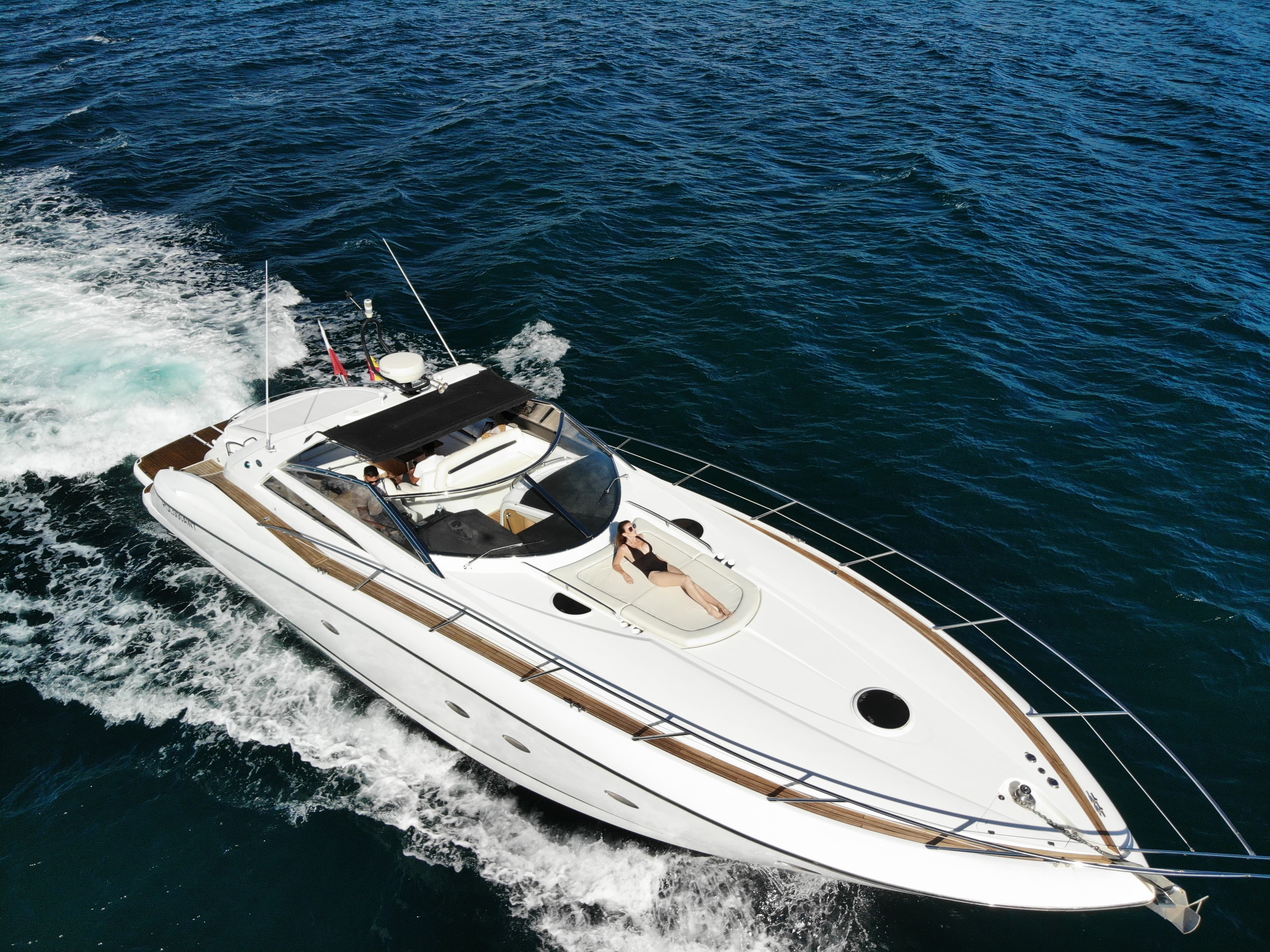 Sunseeker Predator 55 "Vibe" exterior 17