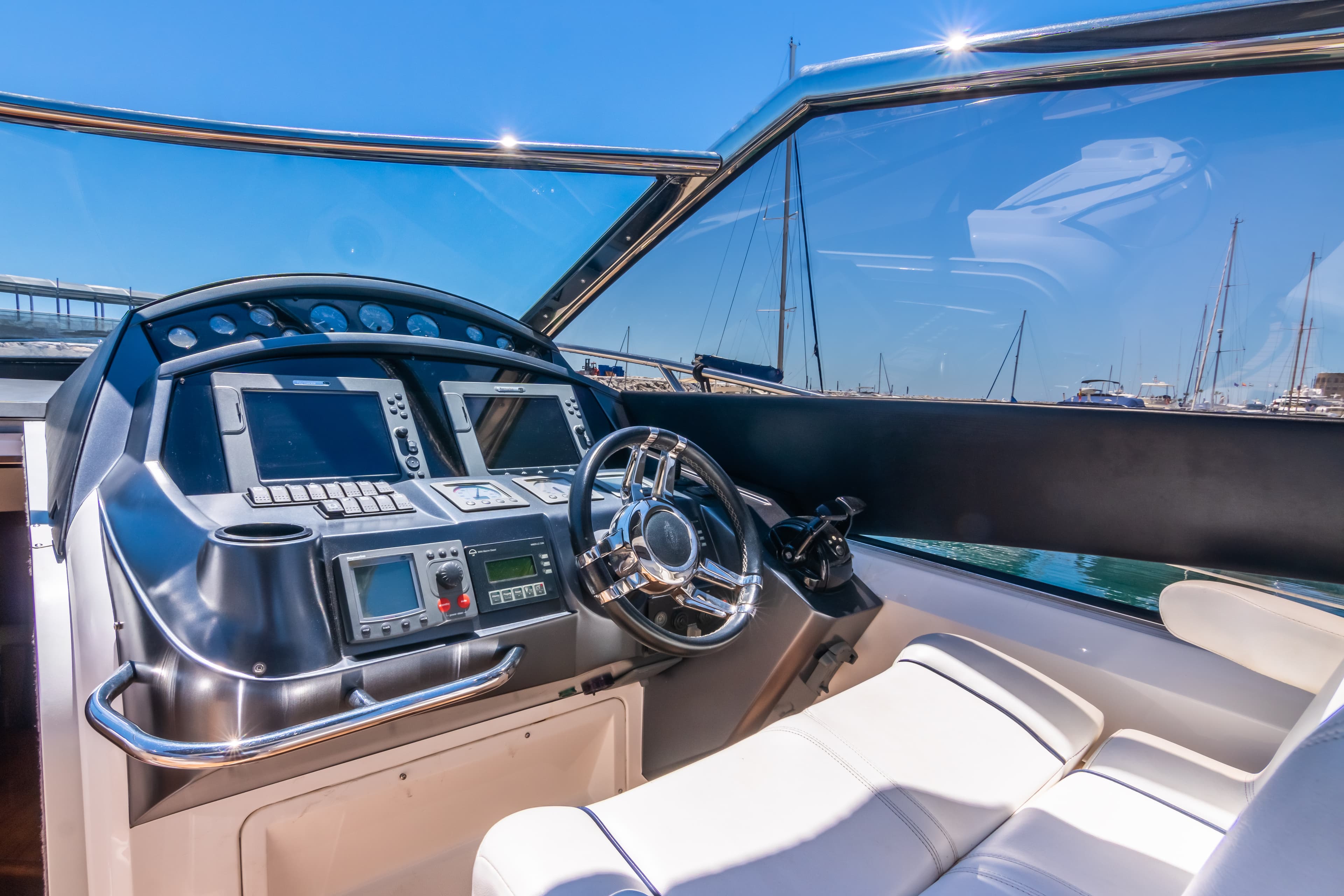 Sunseeker Predator 55 "Vibe" interior 5